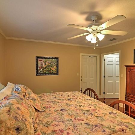 Crystal River Cottage On 1 Acre With Deck And Porch! Yankeetown Bagian luar foto