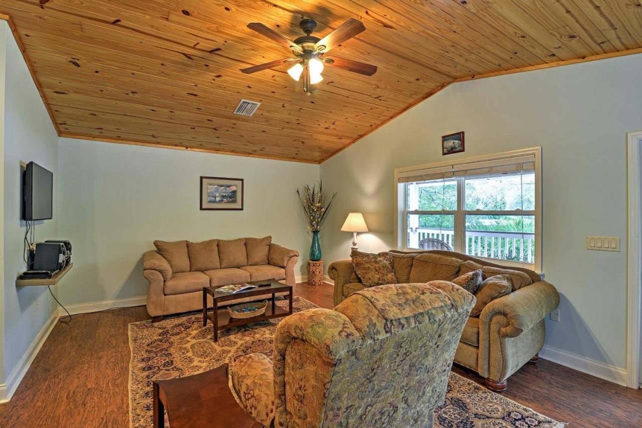 Crystal River Cottage On 1 Acre With Deck And Porch! Yankeetown Bagian luar foto