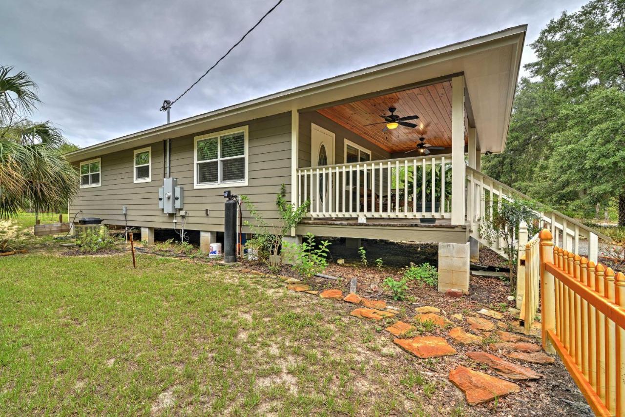 Crystal River Cottage On 1 Acre With Deck And Porch! Yankeetown Bagian luar foto
