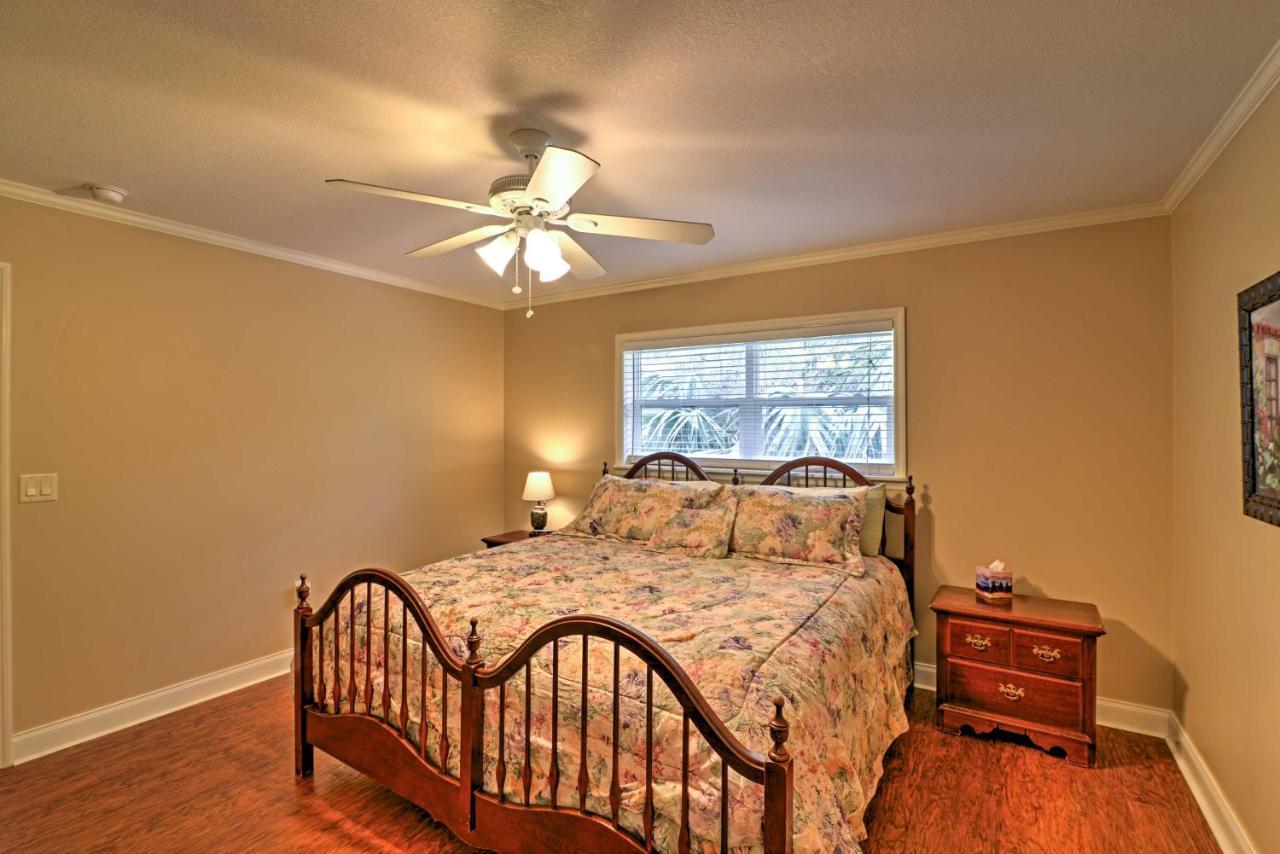 Crystal River Cottage On 1 Acre With Deck And Porch! Yankeetown Bagian luar foto